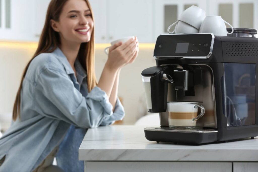boire café machine De'Longhi Magnifica